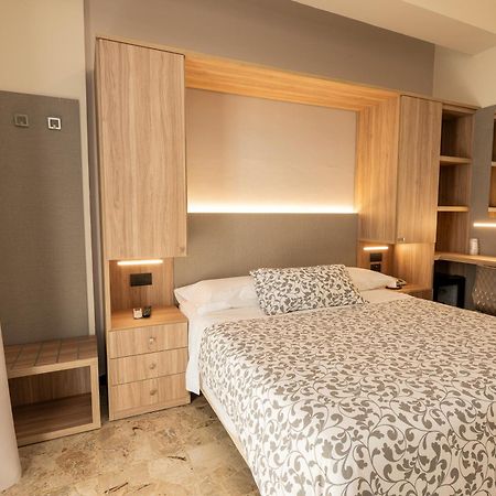 Hotel La Rotonda Cepagatti Екстериор снимка