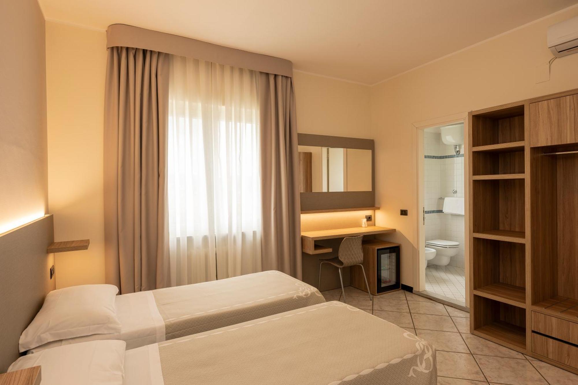 Hotel La Rotonda Cepagatti Екстериор снимка
