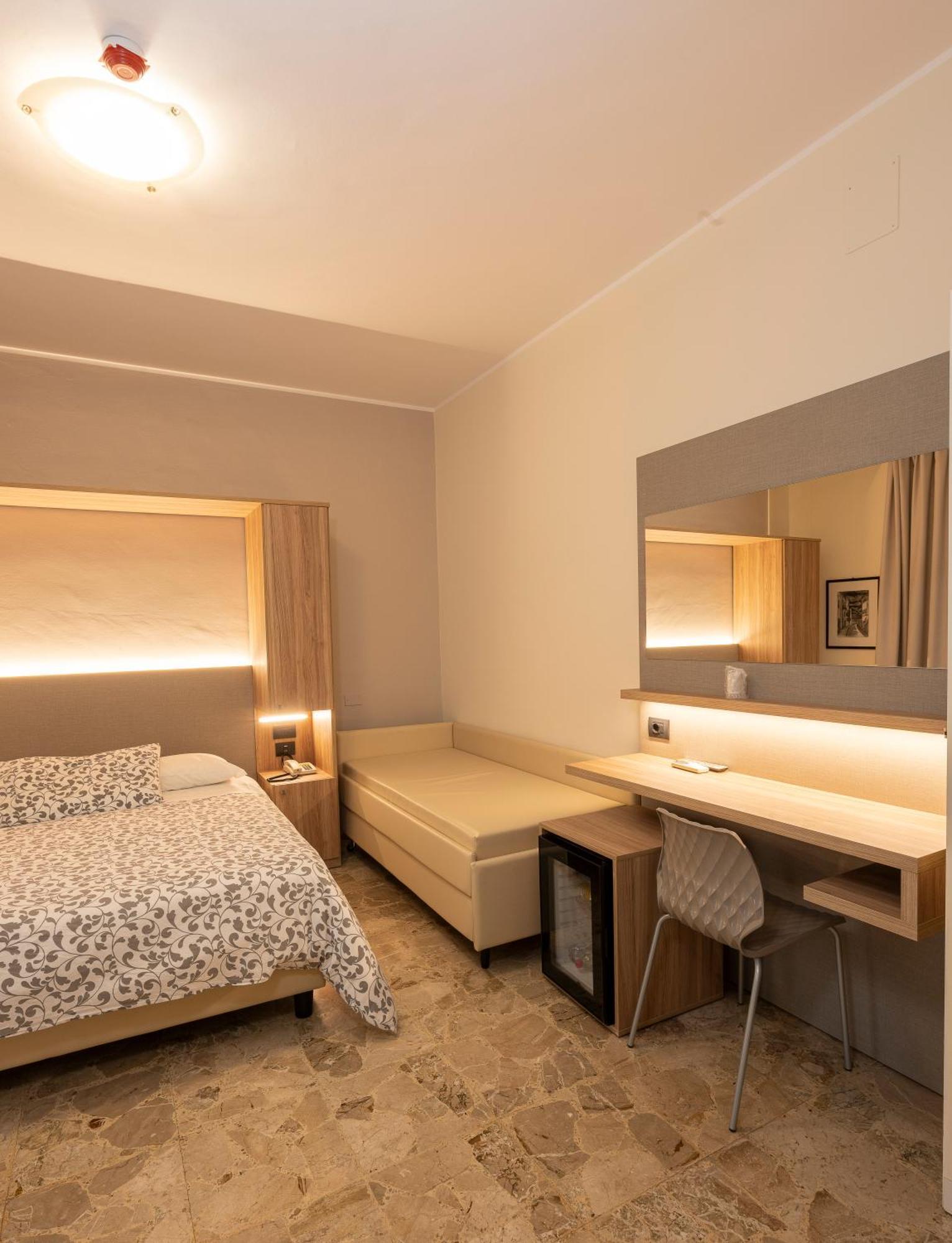 Hotel La Rotonda Cepagatti Екстериор снимка