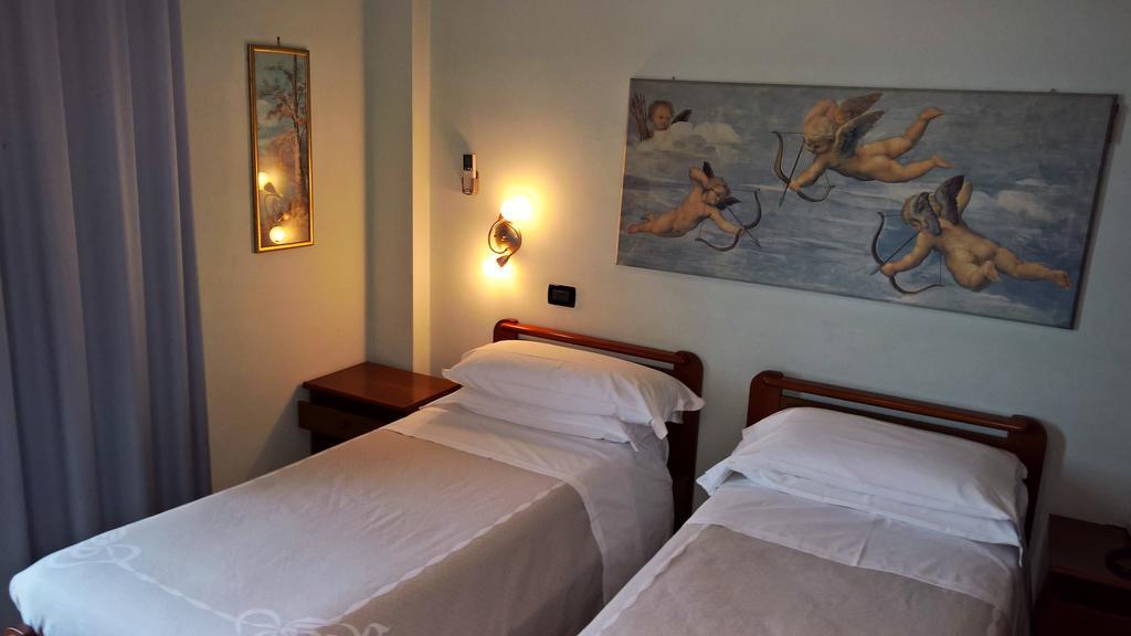 Hotel La Rotonda Cepagatti Екстериор снимка