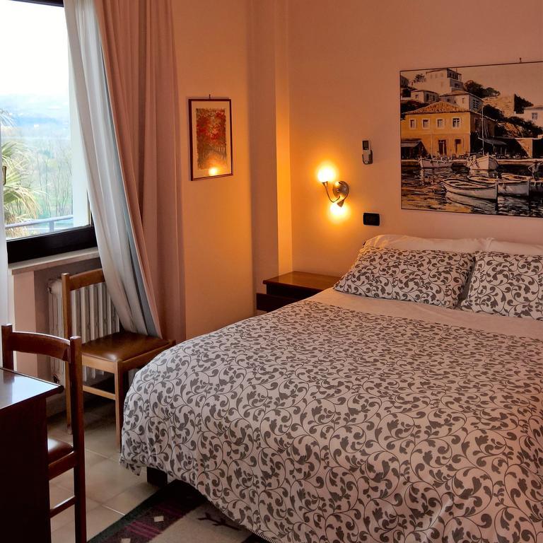 Hotel La Rotonda Cepagatti Екстериор снимка